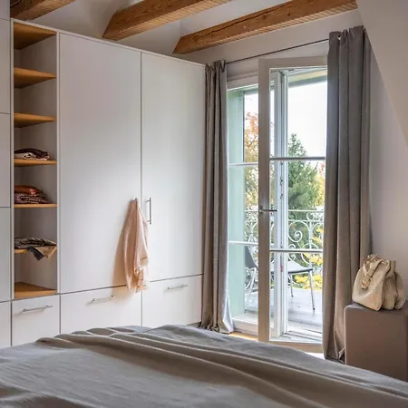 Altbauwohnung Im Schloesschen Lägenhet